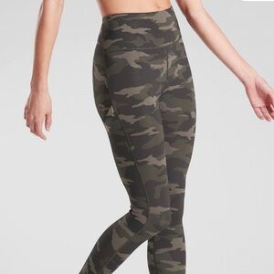 Athletic Works Dri More Green Camo Leggings Size M